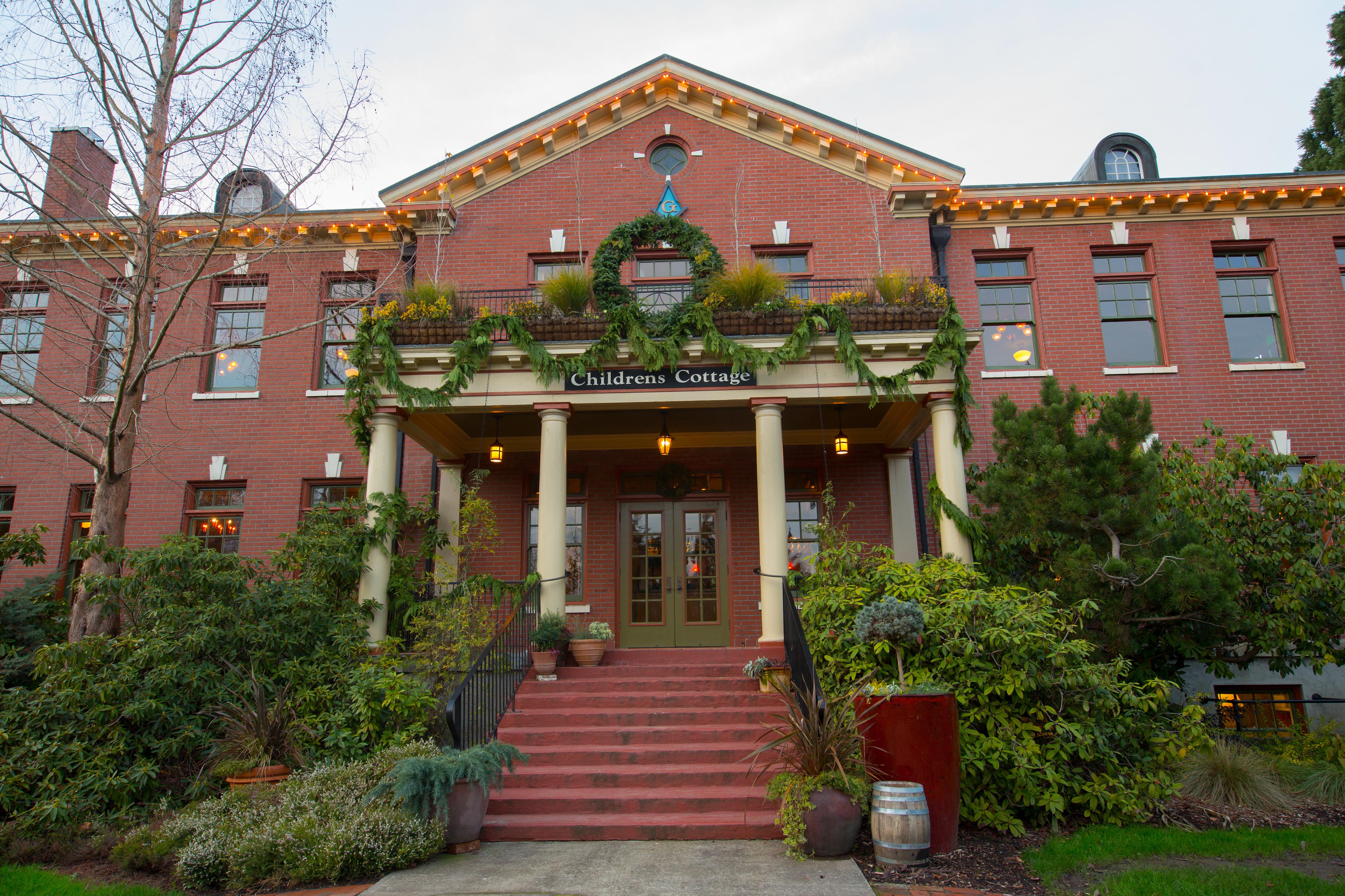 Mcmenamins Grand Lodge フォレストグローヴ エクステリア 写真