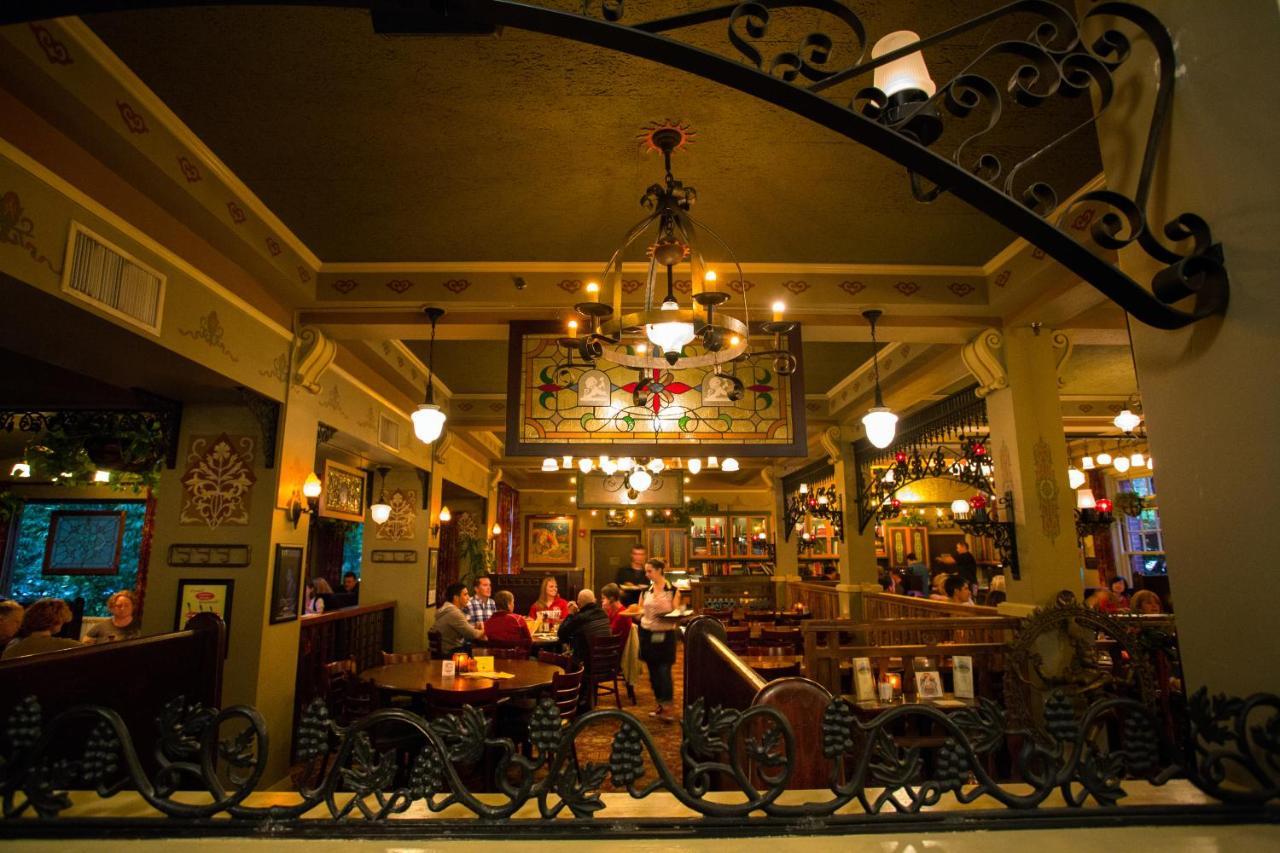 Mcmenamins Grand Lodge フォレストグローヴ エクステリア 写真