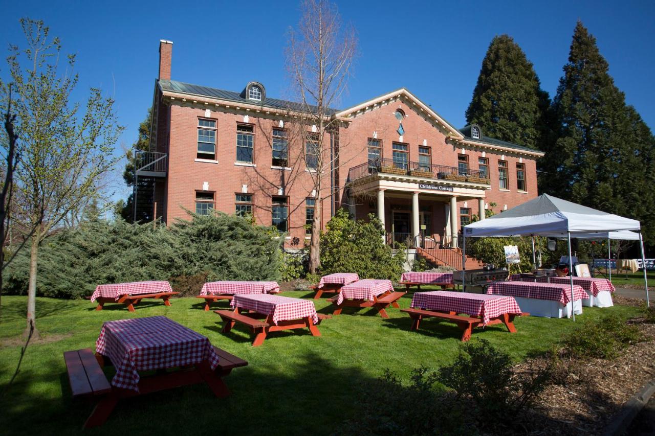 Mcmenamins Grand Lodge フォレストグローヴ エクステリア 写真
